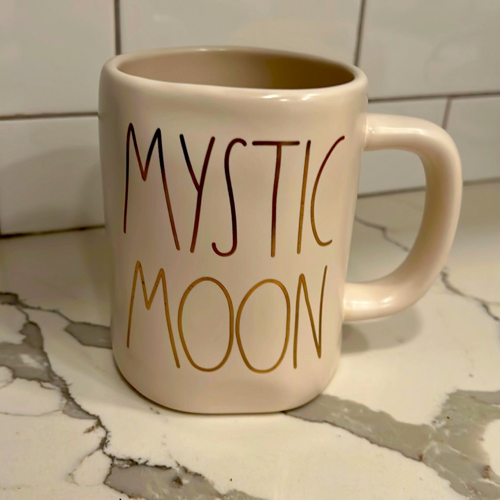 Mystic Moon a perfect mug for vampire diaries fans Reminds me of Mystic falls